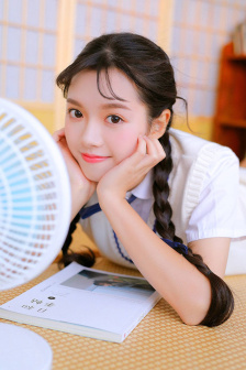 三月女郎
